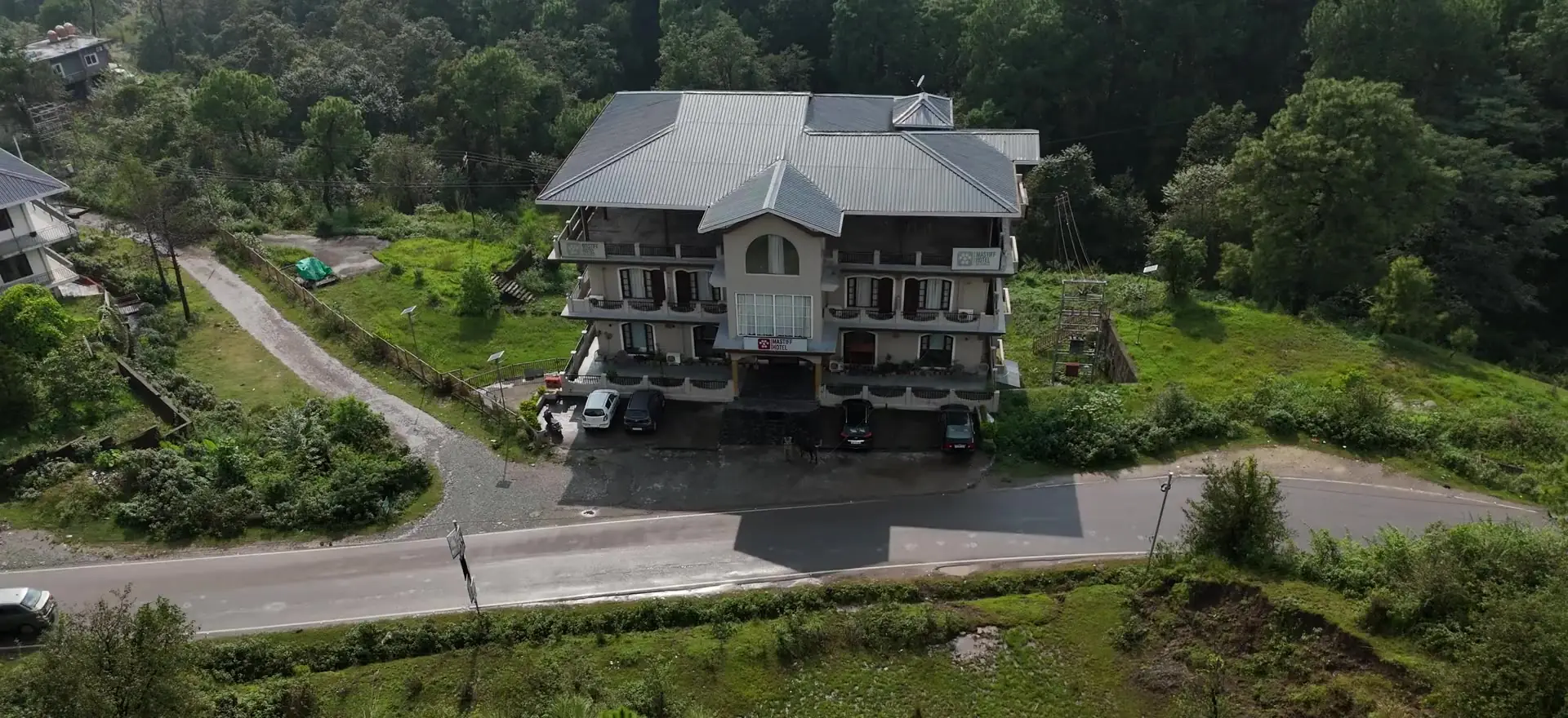 Mastiff Wildcrest from above, Gopalpur